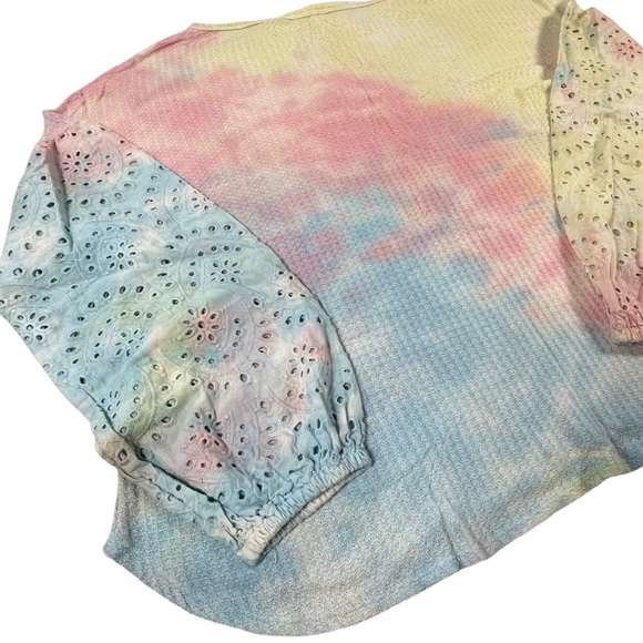 Chrysanthemum size medium pastel tie dye shirt, long lace like sleeves NEW - Picture 8 of 13